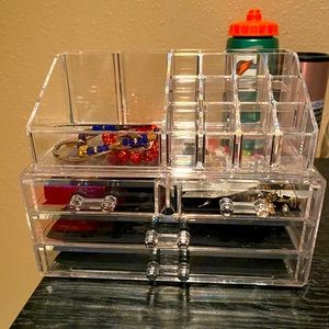 Make Up Organizer